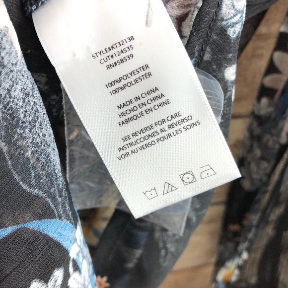 Stitch Fix Kut from the Kloth Sinclair Floral Top - Picture 5 of 7